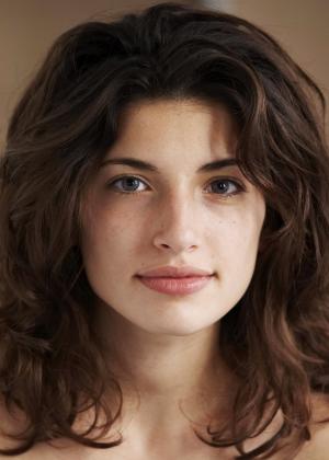 Tania Raymonde